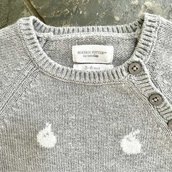 Beatrix Potter~Baby Gap•3-6M•Heather Grey•Soft, Knitted, Button-Up, Bunny Onesie - Picture 10 of 14